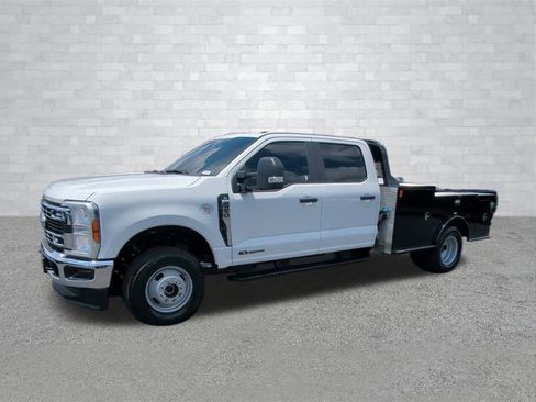 Used 2025 Ford F350 XL w/ XL Chrome Package image 6