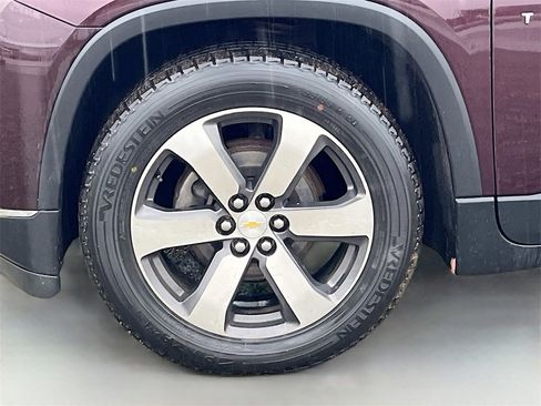 Used 2018 Chevrolet Traverse LT image 32