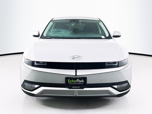 Used 2024 Hyundai Ioniq 5 SEL RWD image 2