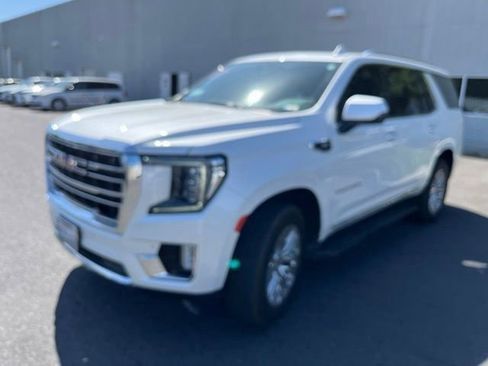 Used 2023 GMC Yukon SLT w/ SLT Luxury Package AWD/4WD image 1