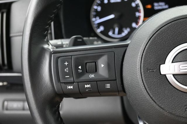 Used 2024 Nissan Pathfinder SV FWD image 13