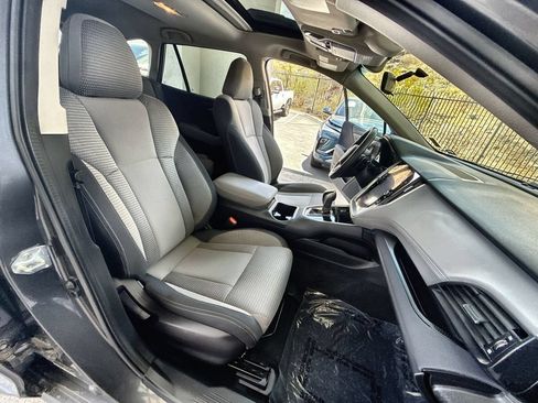 Used 2022 Subaru Outback Premium AWD/4WD image 21