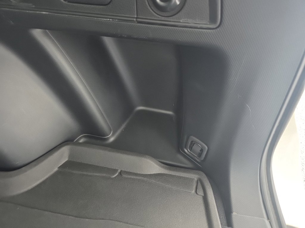 Used 2020 Subaru Forester Premium AWD/4WD image 14