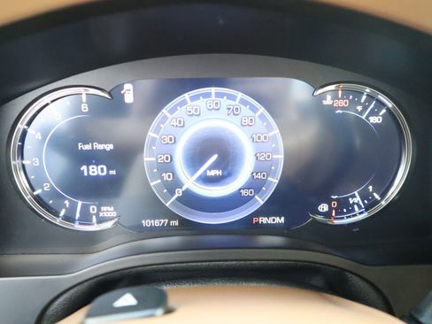 Used 2016 Cadillac Escalade Platinum AWD/4WD image 37