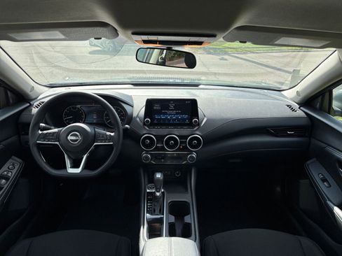 Used 2025 Nissan Sentra SV FWD image 31