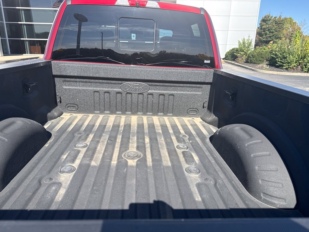 Used 2017 Ford F250 XLT w/ XLT Premium Package AWD/4WD image 12