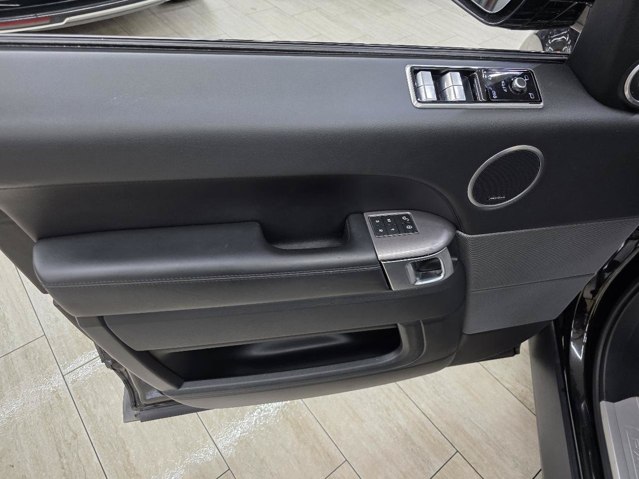 Used 2020 Land Rover Range Rover Sport HSE AWD/4WD image 39
