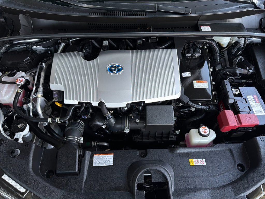 Used 2022 Toyota Prius FWD image 29