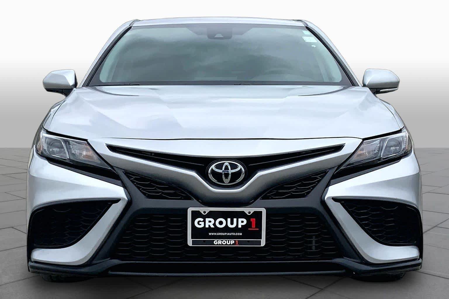 Used 2024 Toyota Camry SE FWD image 4