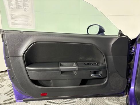 Used 2014 Dodge Challenger R/T image 13