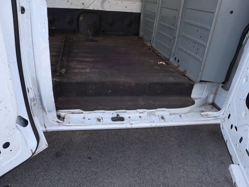 Used 2011 Ford E-250 and Econoline 250 w/ PWR Group image 22