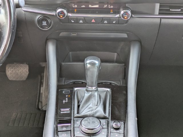 Used 2019 MAZDA MAZDA3 Hatchback w/ Preferred Package FWD image 14