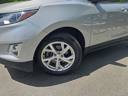 Used 2019 Chevrolet Equinox LT AWD/4WD image 2