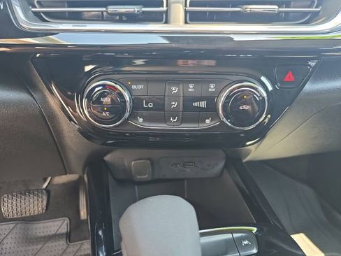 Used 2025 Chevrolet Trax ACTIV w/ Driver Confidence Package FWD image 21