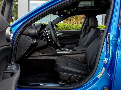 New 2025 Alfa Romeo Giulia w/ Driving Assist Package image 22