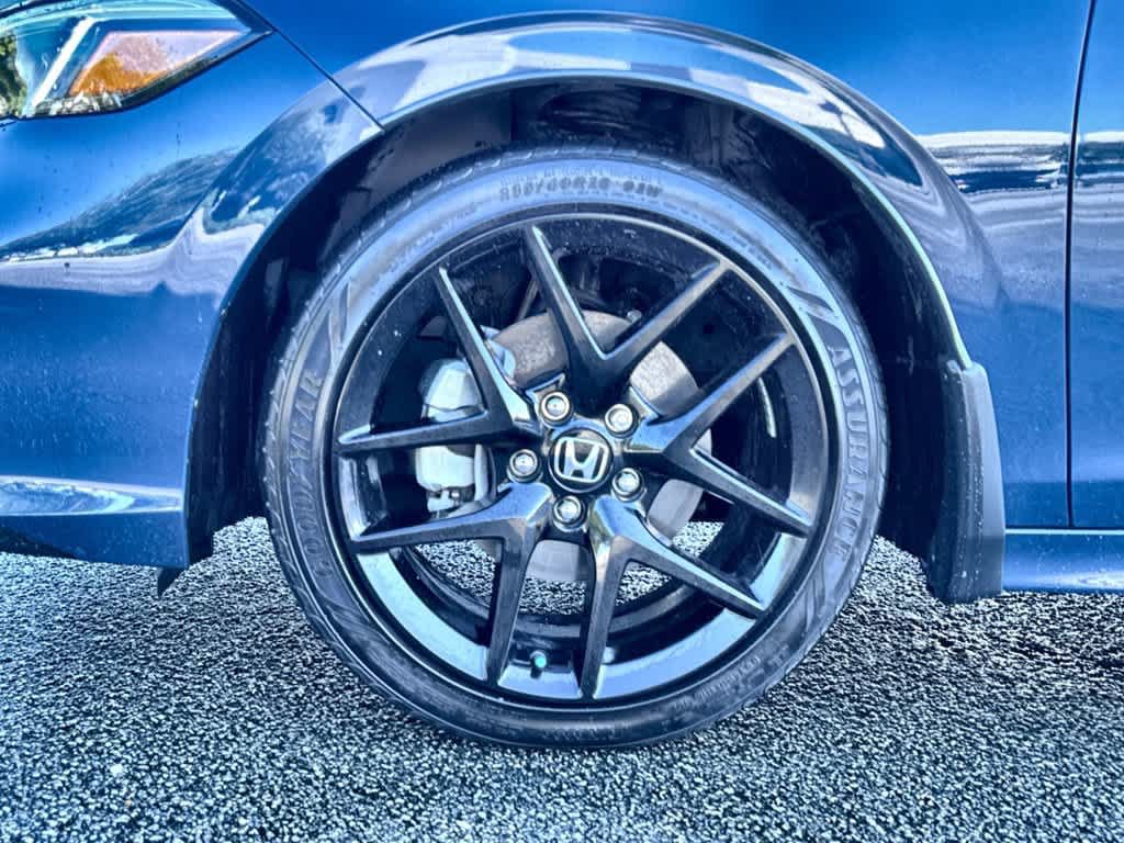 Used 2025 Honda Civic Sport image 11