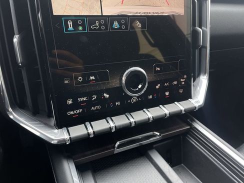 Used 2024 GMC Acadia Denali w/ Super Cruise Package image 35