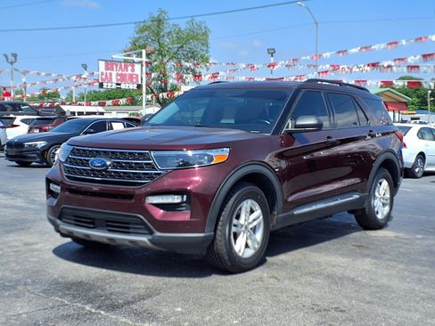 Used 2022 Ford Explorer XLT w/ Equipment Group 202A AWD/4WD image 1