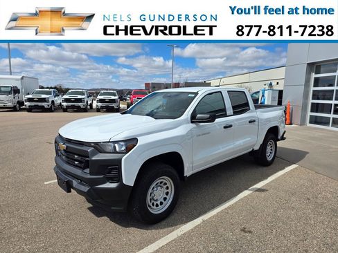 New 2026 Chevrolet Colorado W/T w/ Advanced Trailering Package AWD/4WD image 3