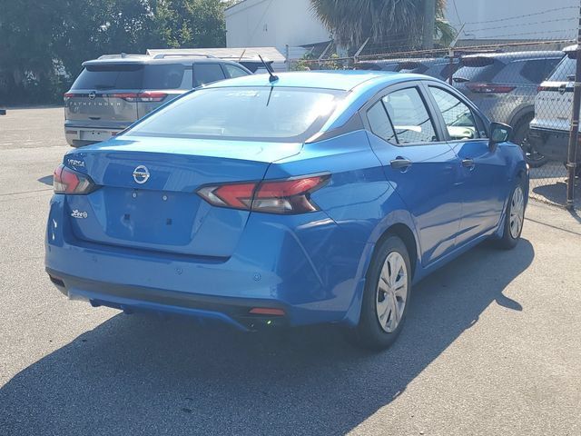 Used 2020 Nissan Versa S FWD image 4