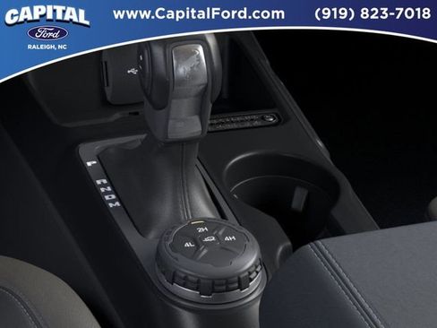 New 2025 Ford Bronco Outer Banks image 17