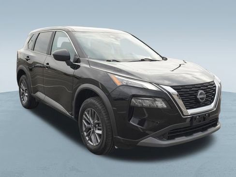 Used 2023 Nissan Rogue S image 36