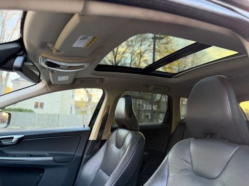 Used 2013 Volvo XC60 3.2 AWD/4WD image 33