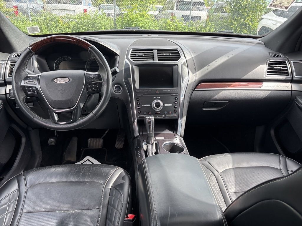 Used 2019 Ford Explorer Platinum AWD/4WD image 22