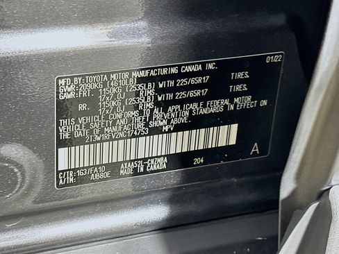 Used 2022 Toyota RAV4 XLE w/ Convenience Package FWD image 12