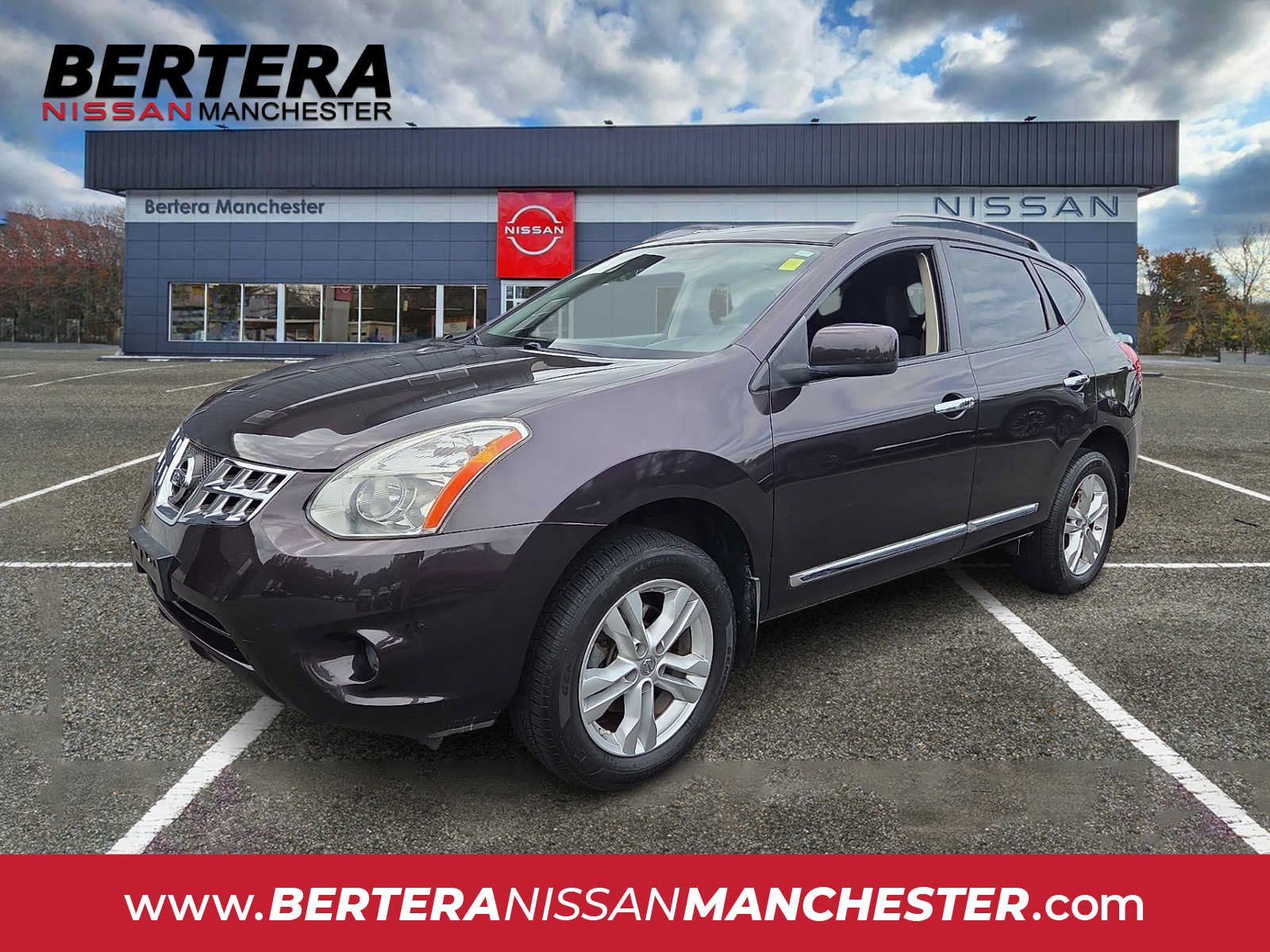 Used 2013 Nissan Rogue SV AWD/4WD image 1