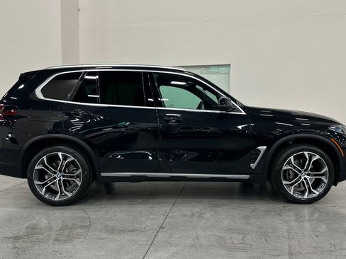Used 2026 BMW X5 xDrive40i w/ Premium Package AWD/4WD image 3