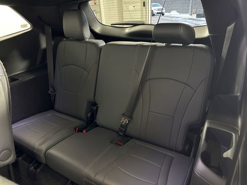 Used 2023 Buick Enclave Essence w/ Experience Buick Package image 28