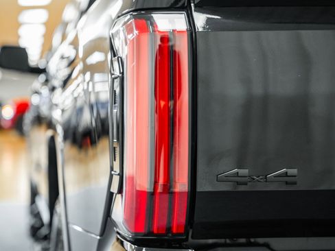 Used 2023 Toyota Tundra Platinum image 15