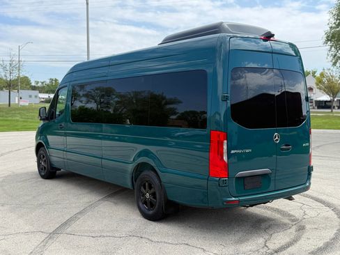Used 2024 Mercedes-Benz Sprinter 2500 image 7