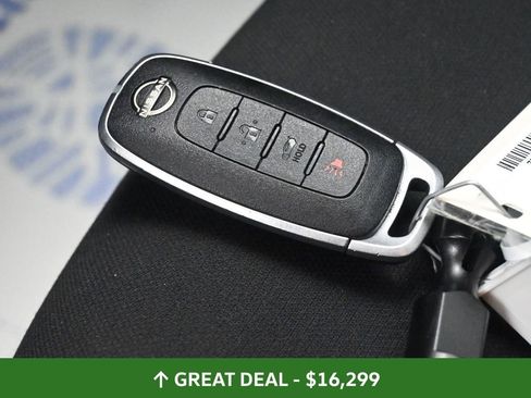 Used 2024 Nissan Sentra SV image 30