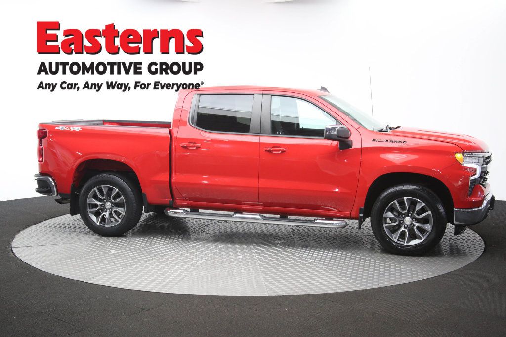 Used 2022 Chevrolet Silverado 1500 LT w/ Convenience Package II AWD/4WD image 48