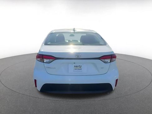 Used 2025 Toyota Corolla LE image 12