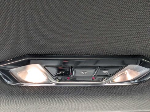 Used 2024 BMW 330i Sedan w/ Premium Package RWD image 22