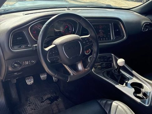 Used 2016 Dodge Challenger SRT Hellcat RWD image 11