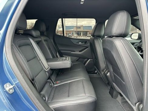 Used 2025 Chevrolet Equinox LT w/ Convenience Package II image 11