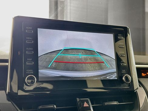 Used 2020 Toyota Corolla LE FWD image 22