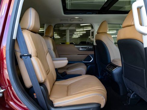 Used 2025 INFINITI QX80 Luxe image 26