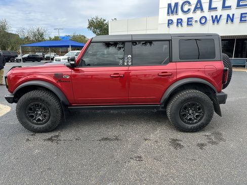 Used 2021 Ford Bronco Wildtrak image 3