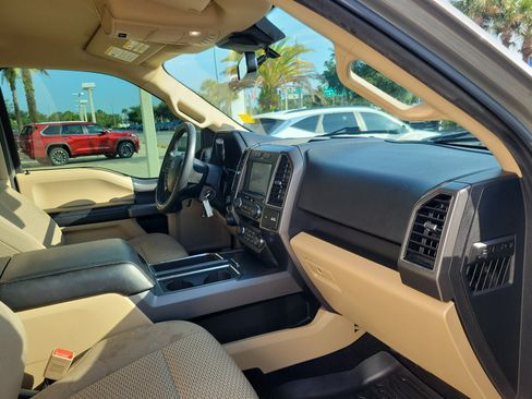Used 2020 Ford F150 XLT w/ Equipment Group 302A Luxury AWD/4WD image 31
