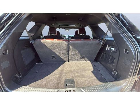Used 2020 Ford Explorer Platinum w/ Premium Technology Package AWD/4WD image 19