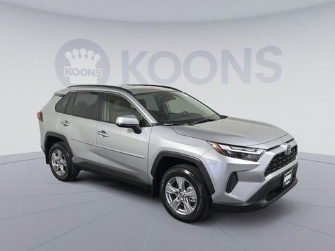 Used 2025 Toyota RAV4 XLE image 10