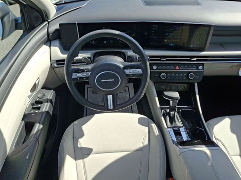 Used 2025 Hyundai Tucson SE image 26