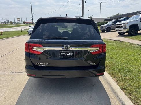 Used 2019 Honda Odyssey Elite image 4