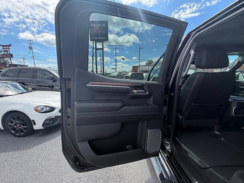 Used 2024 GMC Sierra 1500 Denali w/ Technology Package AWD/4WD image 13