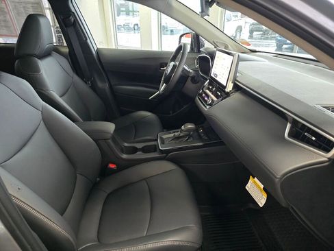 Certified 2026 Toyota Corolla Cross XLE image 44